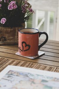 heart, mugs, table, stilllife, mug, love, tea cup, cafe, tea, cup